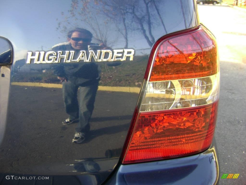 2004 Highlander V6 4WD - Indigo Ink Pearl / Ash photo #6