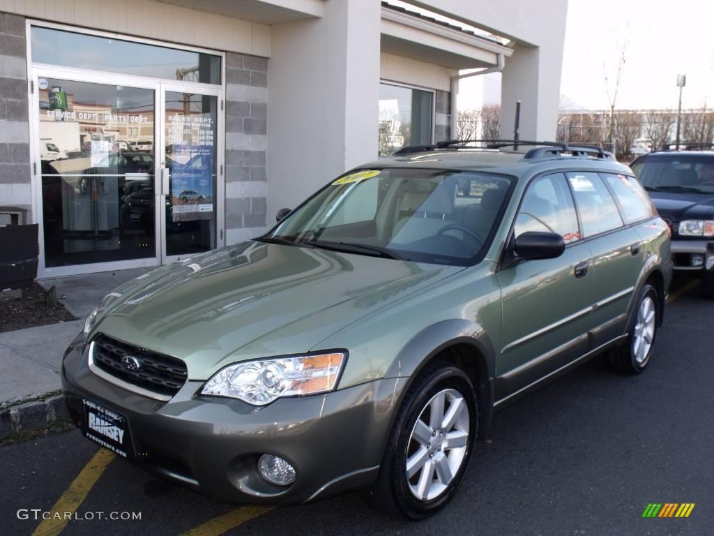 2007 Outback 2.5i Wagon - Willow Green Opal / Warm Ivory Tweed photo #1