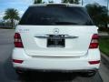 Arctic White - ML 350 Photo No. 7