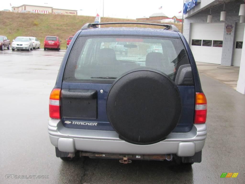 2001 Tracker LT Hardtop 4WD - Dark Blue Metallic / Medium Gray photo #4