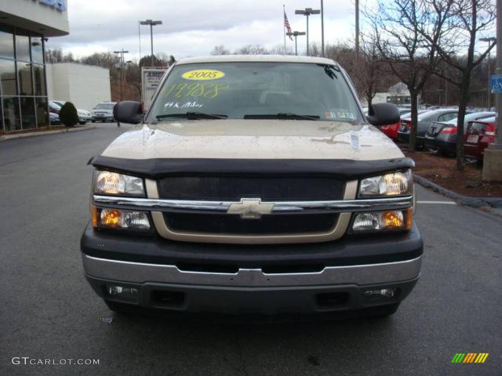 2005 Silverado 1500 Z71 Extended Cab 4x4 - Sandstone Metallic / Dark Charcoal photo #6