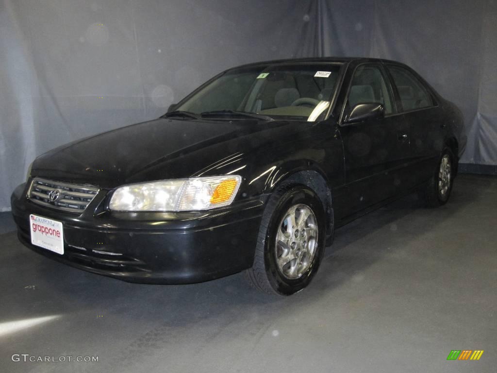 Black Toyota Camry