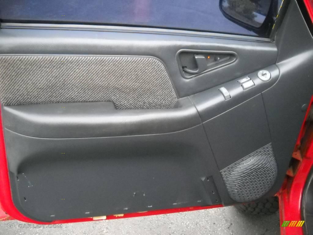 1995 S10 LS Extended Cab 4x4 - Victory Red / Gray photo #6