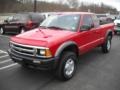 1995 Victory Red Chevrolet S10 LS Extended Cab 4x4  photo #14