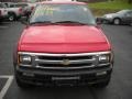1995 Victory Red Chevrolet S10 LS Extended Cab 4x4  photo #15