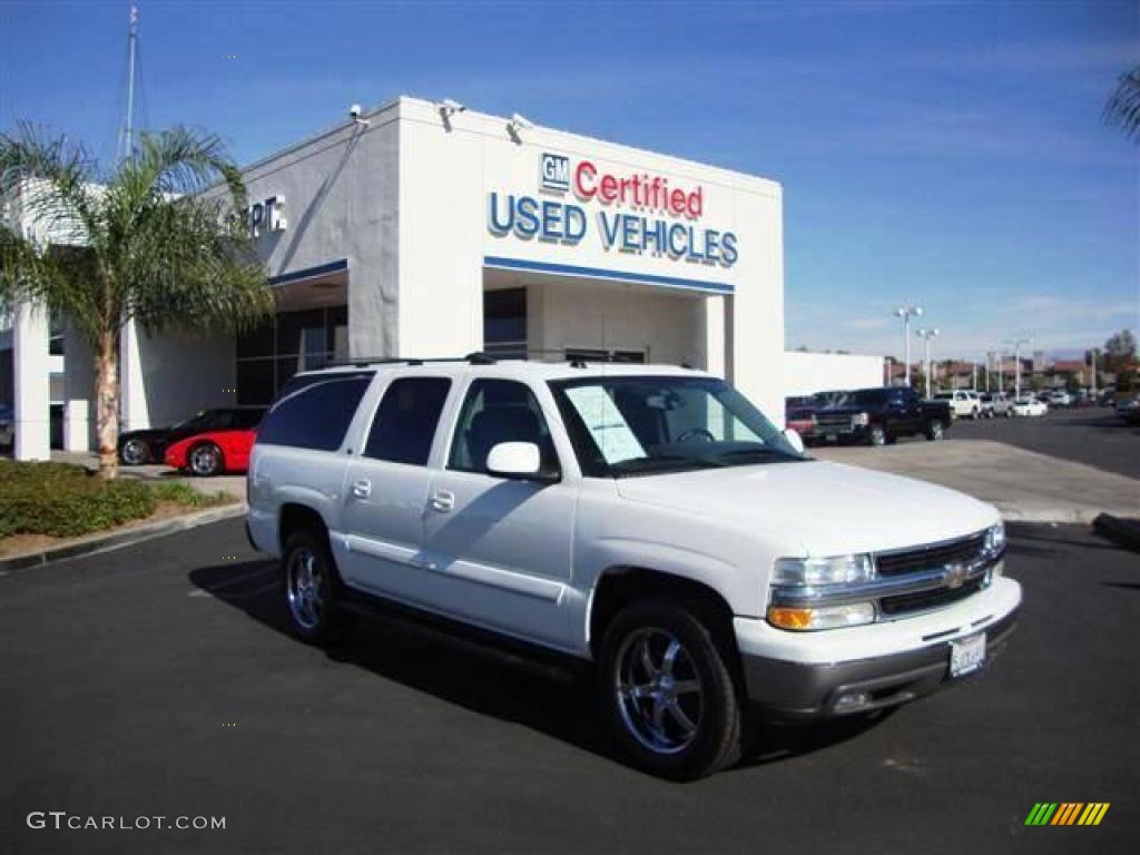 2004 Suburban 1500 LT - Summit White / Gray/Dark Charcoal photo #1