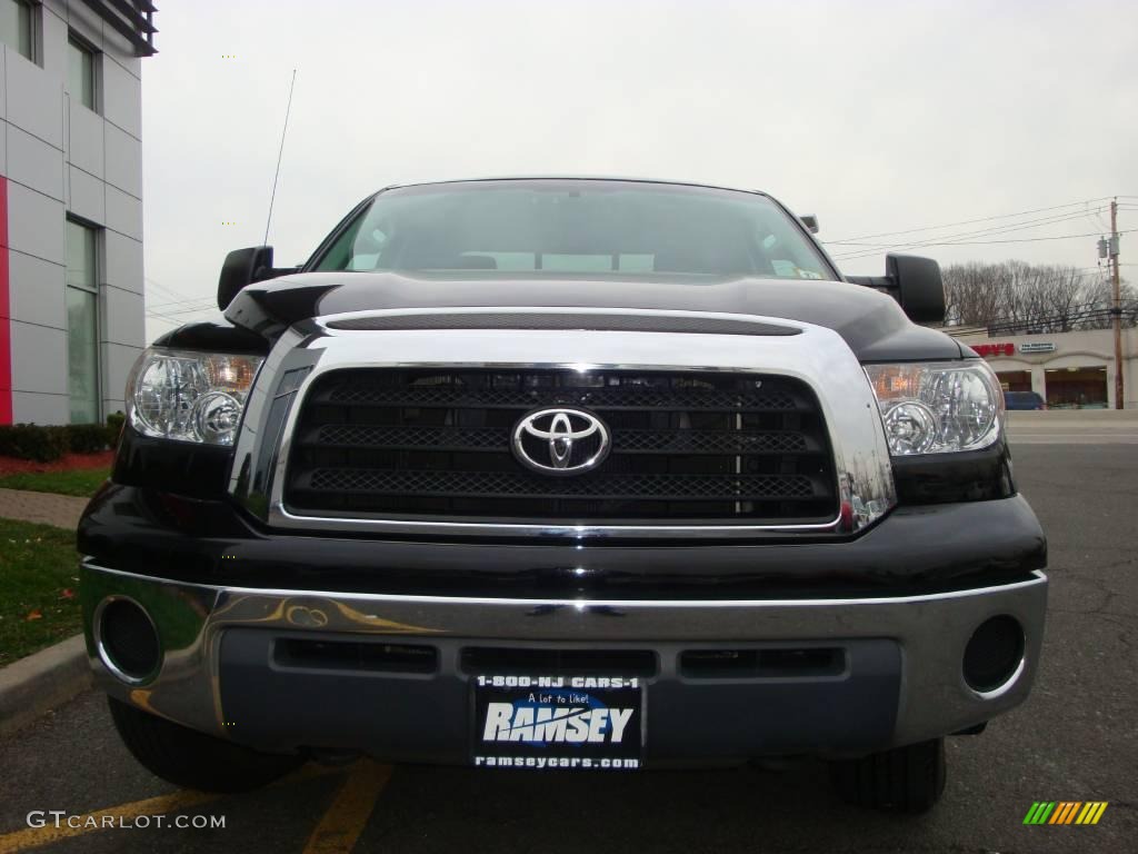 2007 Tundra SR5 Double Cab 4x4 - Black / Graphite Gray photo #2