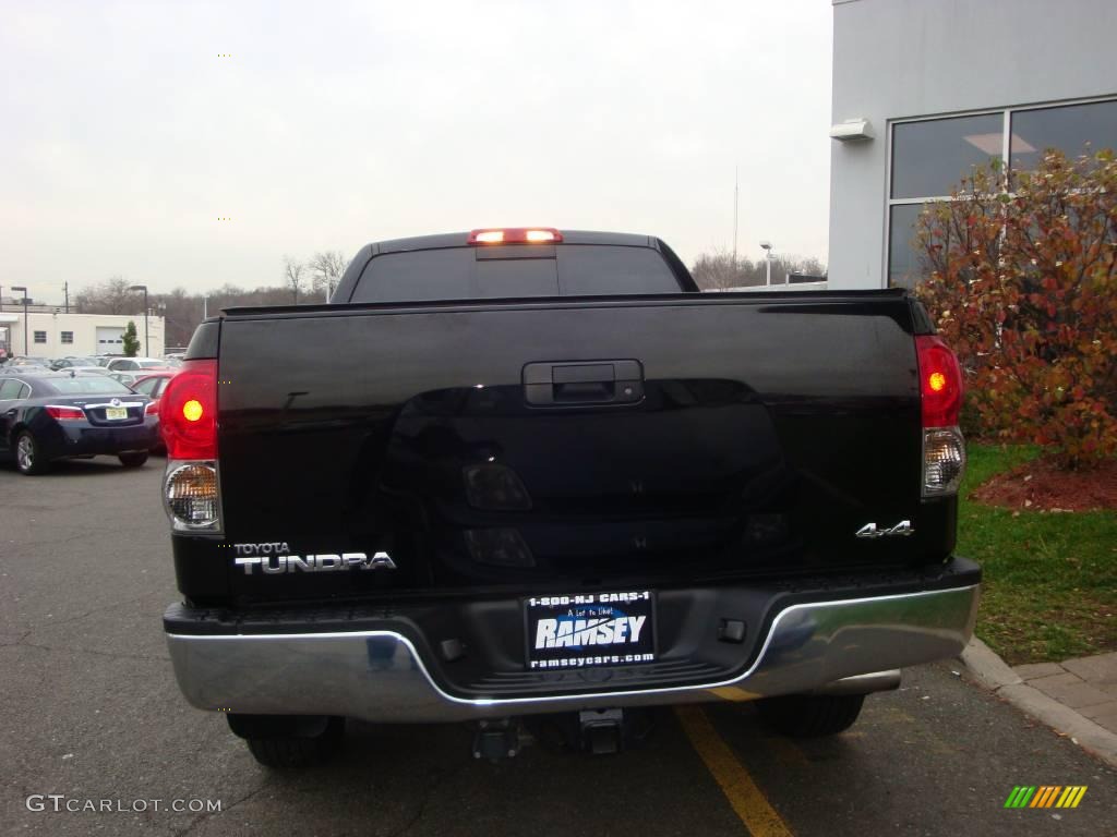 2007 Tundra SR5 Double Cab 4x4 - Black / Graphite Gray photo #9