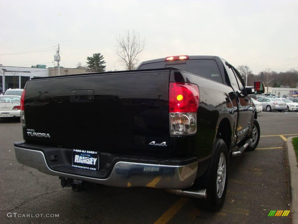 2007 Tundra SR5 Double Cab 4x4 - Black / Graphite Gray photo #10