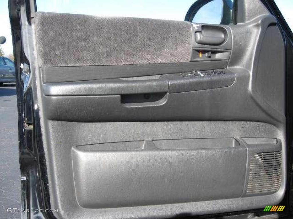 2004 Dakota Sport Quad Cab 4x4 - Black / Dark Slate Gray photo #9