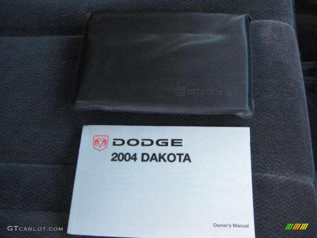 2004 Dakota Sport Quad Cab 4x4 - Black / Dark Slate Gray photo #14