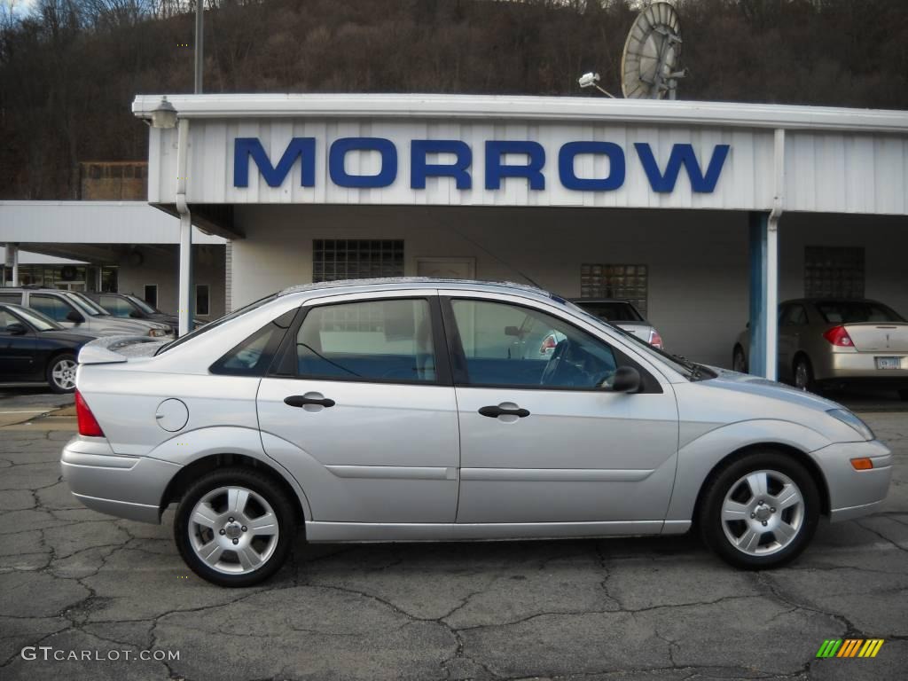 2003 Focus ZTS Sedan - CD Silver Metallic / Medium Graphite photo #1