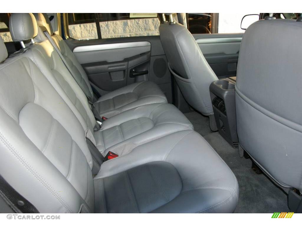 2004 Explorer XLT 4x4 - Dark Blue Pearl Metallic / Graphite photo #13