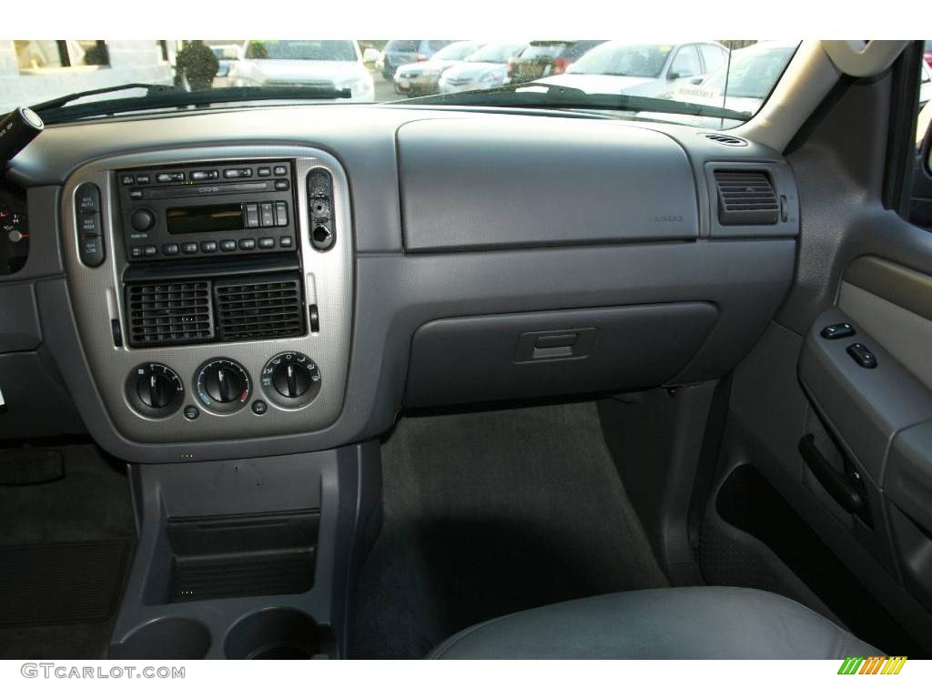 2004 Explorer XLT 4x4 - Dark Blue Pearl Metallic / Graphite photo #16
