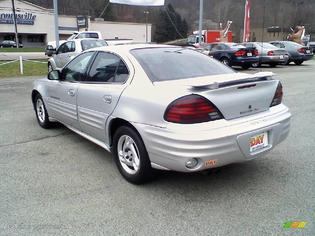 2001 Grand Am SE Sedan - Galaxy Silver Metallic / Dark Pewter photo #4