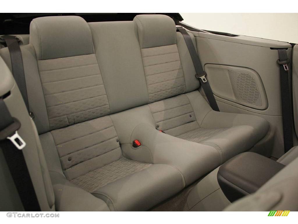 Light Graphite Interior 2006 Ford Mustang GT Deluxe Convertible Photo #22616233