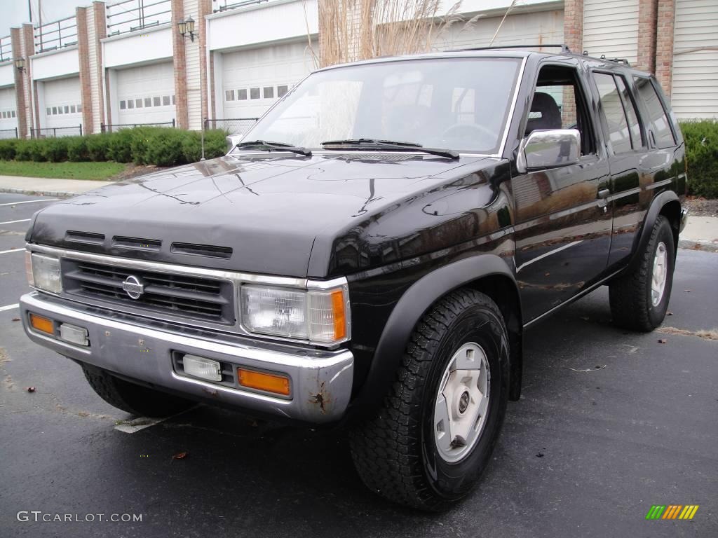 1995 Pathfinder SE - Super Black / Gray photo #3