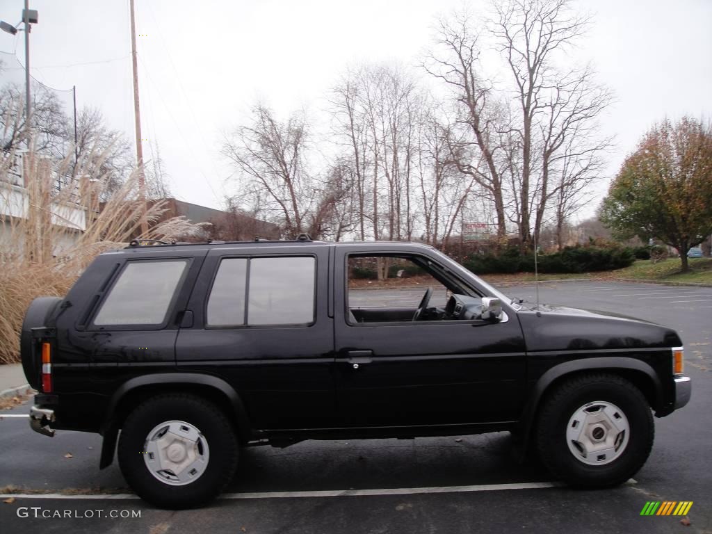 1995 Pathfinder SE - Super Black / Gray photo #8