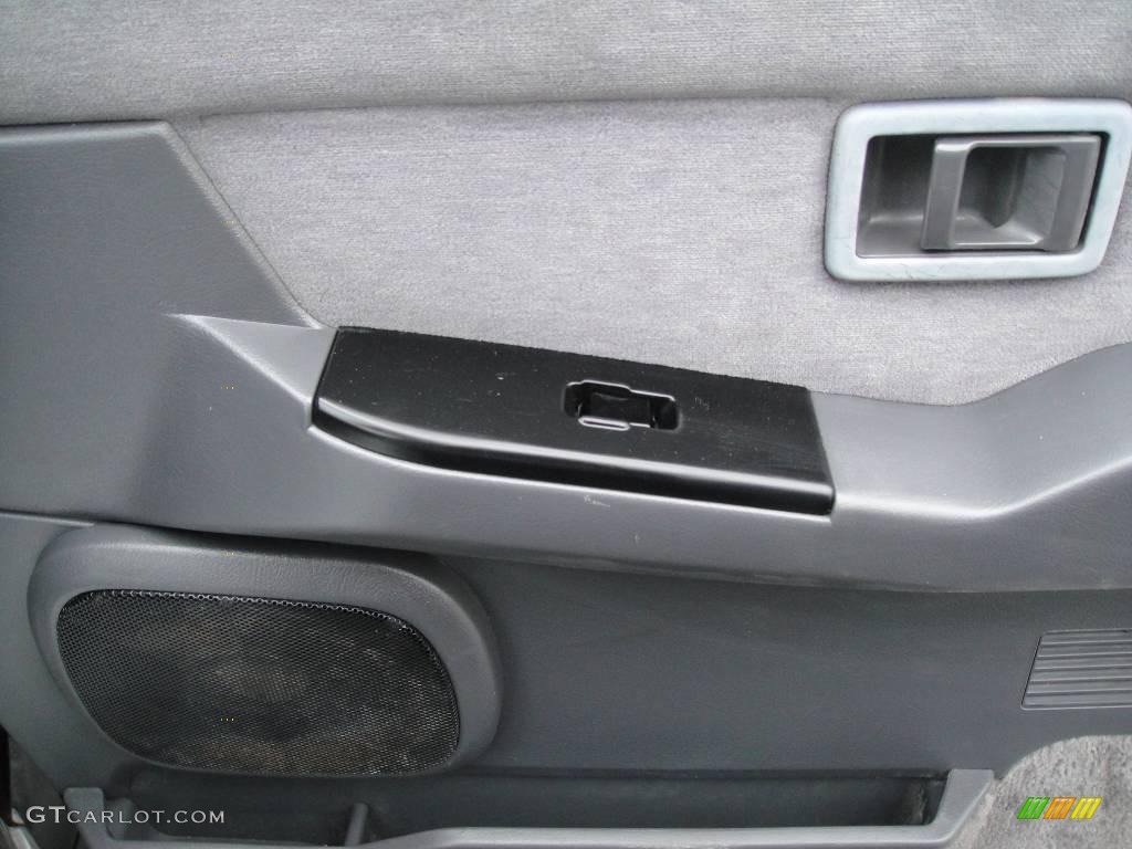 1995 Pathfinder SE - Super Black / Gray photo #14