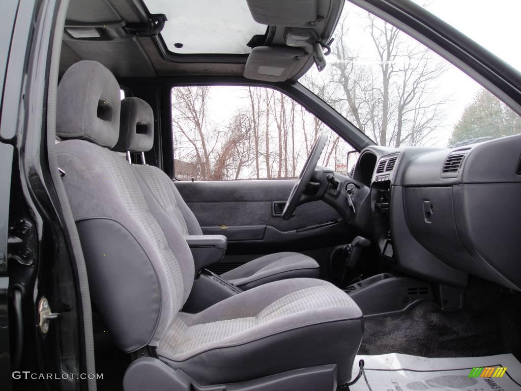 1995 Pathfinder SE - Super Black / Gray photo #15