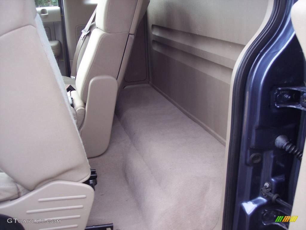 2004 F150 XLT Regular Cab 4x4 - Medium Wedgewood Blue Metallic / Tan photo #25