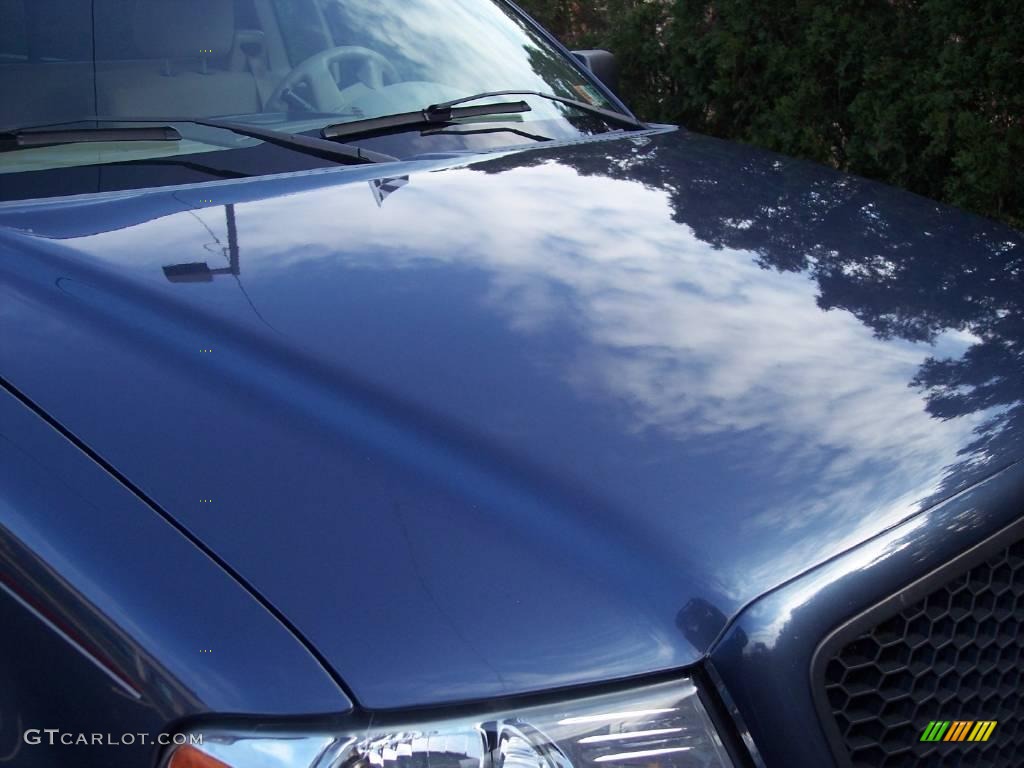 2004 F150 XLT Regular Cab 4x4 - Medium Wedgewood Blue Metallic / Tan photo #53