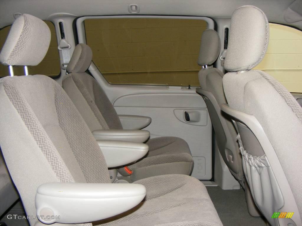 2006 Caravan SXT - Brilliant Black / Dark Khaki/Light Graystone photo #22