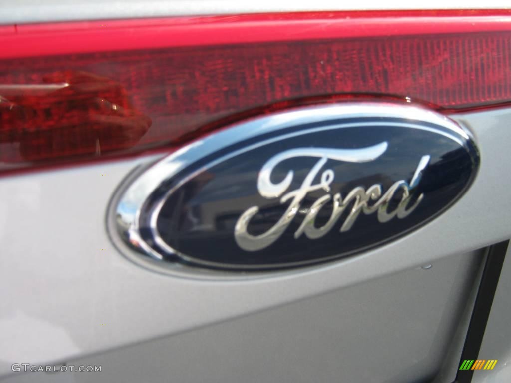 2010 Fusion S - Brilliant Silver Metallic / Medium Light Stone photo #12