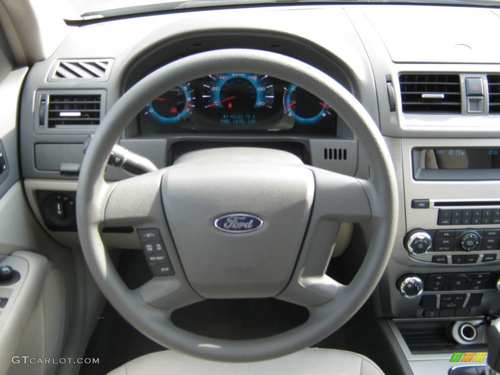 2010 Fusion S - Brilliant Silver Metallic / Medium Light Stone photo #21