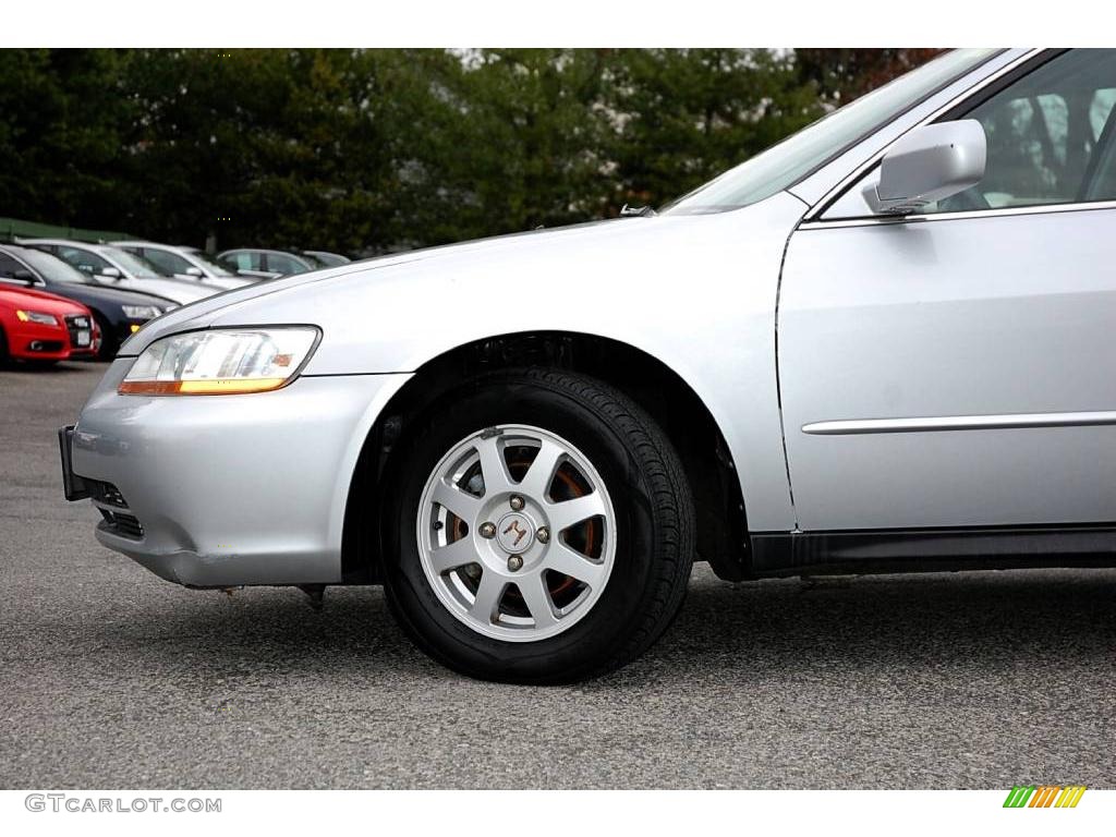 2002 Accord SE Sedan - Satin Silver Metallic / Quartz Gray photo #3