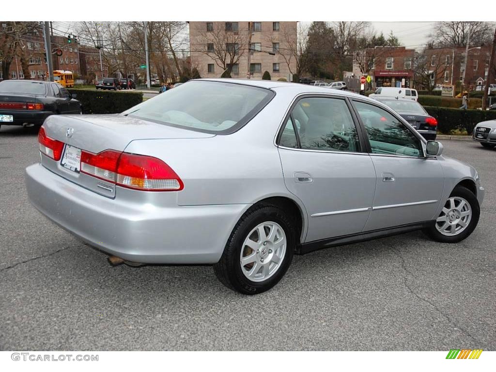 2002 Accord SE Sedan - Satin Silver Metallic / Quartz Gray photo #5