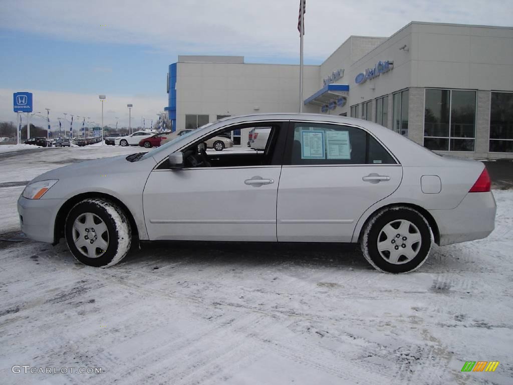 2006 Accord LX Sedan - Alabaster Silver Metallic / Black photo #2