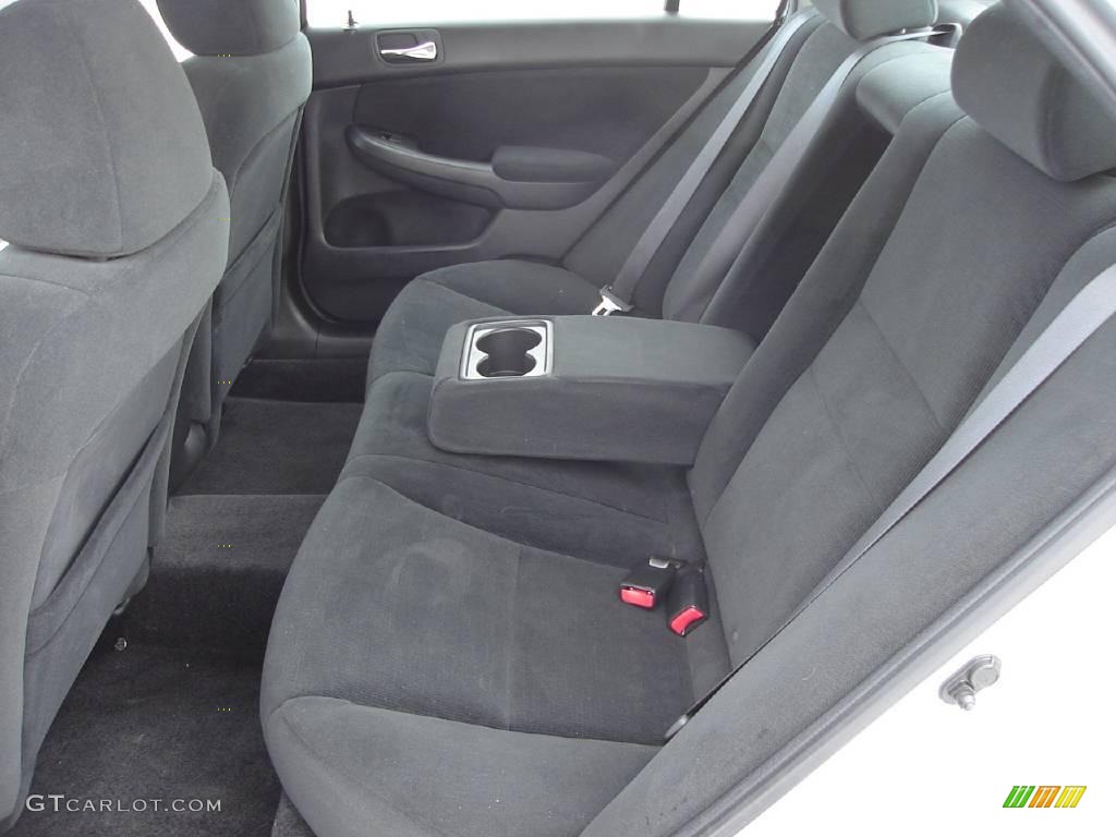 2006 Accord LX Sedan - Alabaster Silver Metallic / Black photo #13