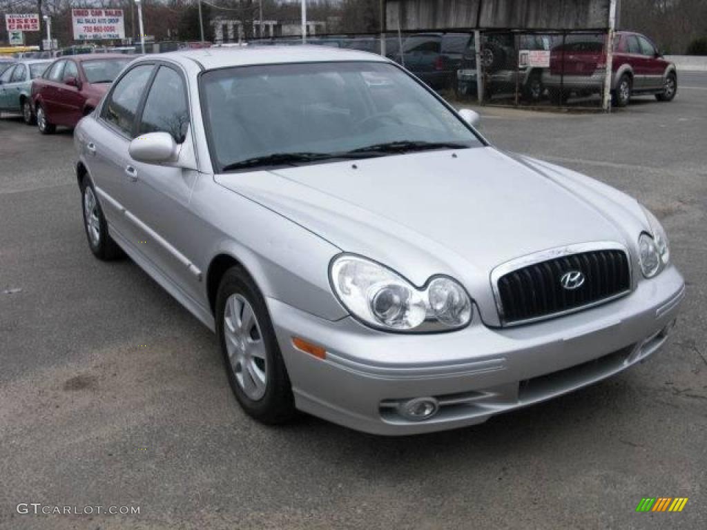 2005 Sonata GL - Bright Silver / Black photo #3