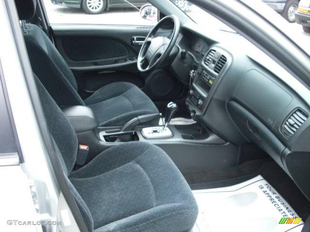 2005 Sonata GL - Bright Silver / Black photo #10