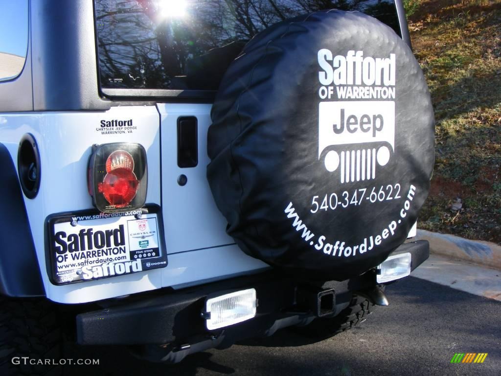 2005 Wrangler Rubicon 4x4 - Stone White / Dark Slate Gray photo #27