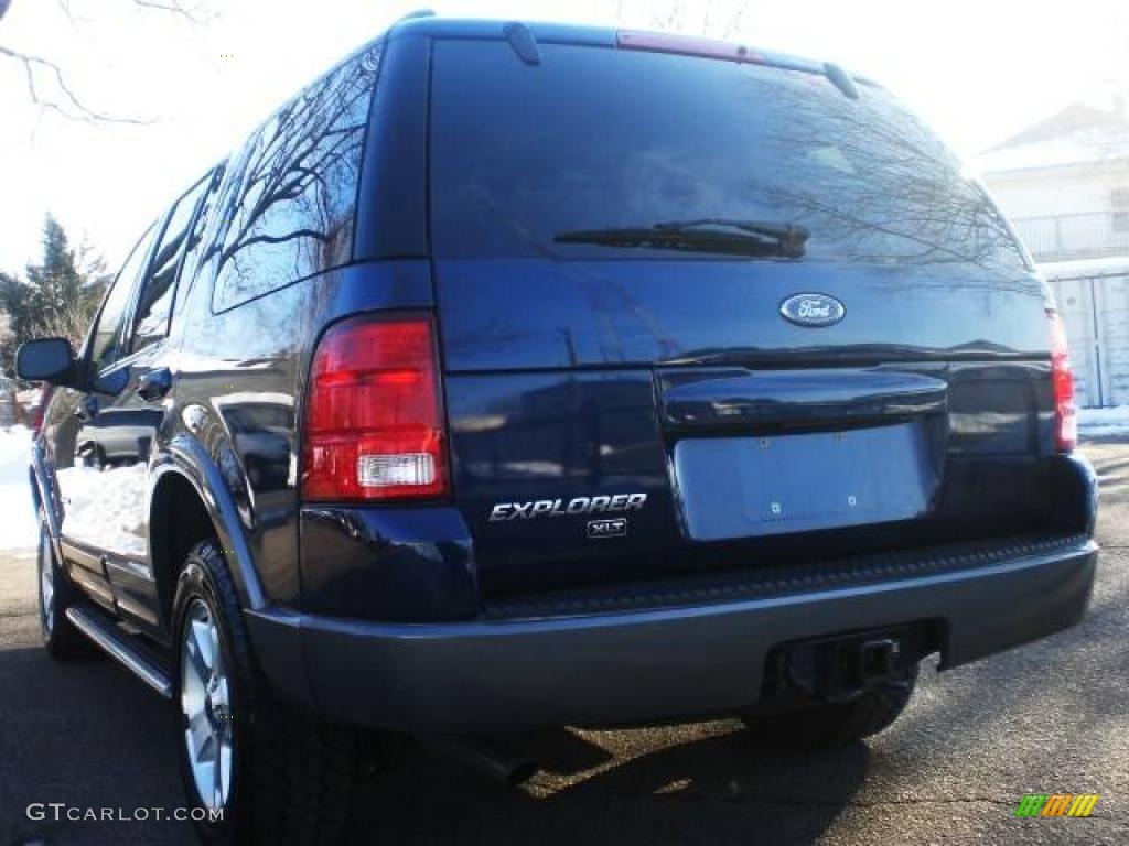 2004 Explorer XLT 4x4 - Dark Blue Pearl Metallic / Graphite photo #29