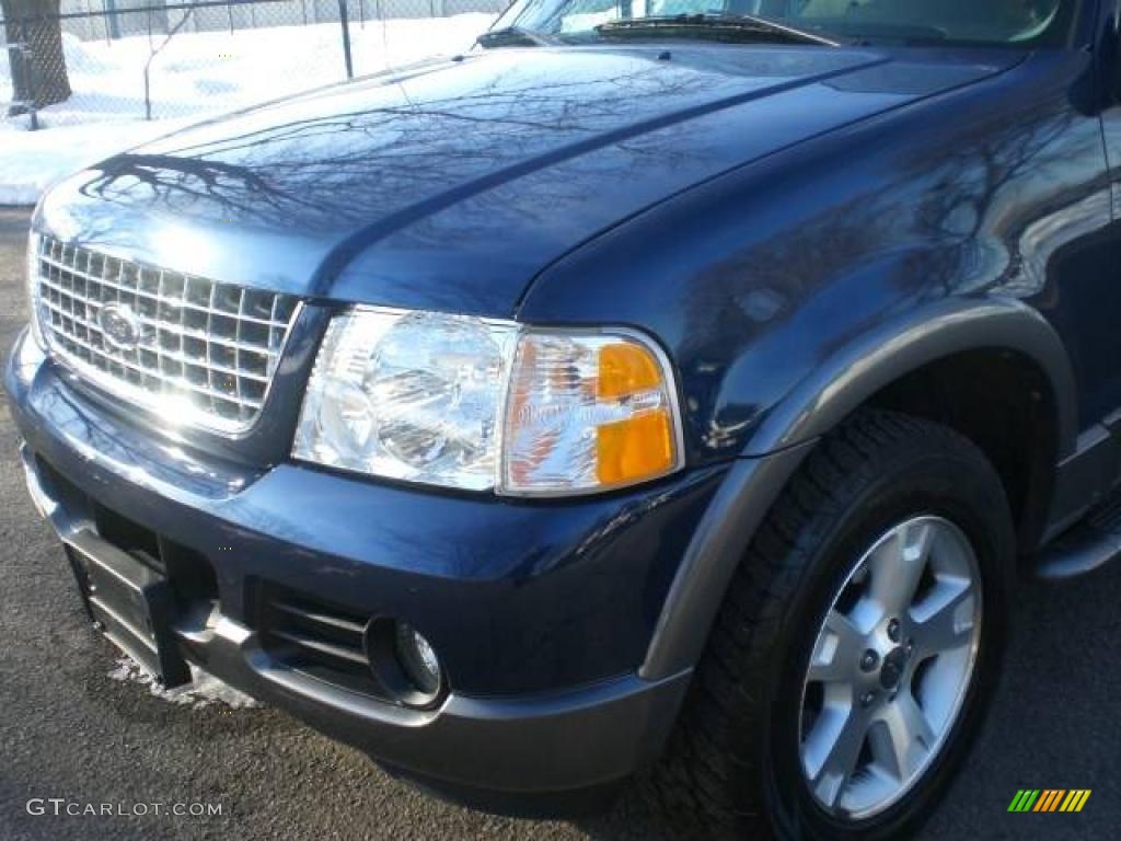 2004 Explorer XLT 4x4 - Dark Blue Pearl Metallic / Graphite photo #33
