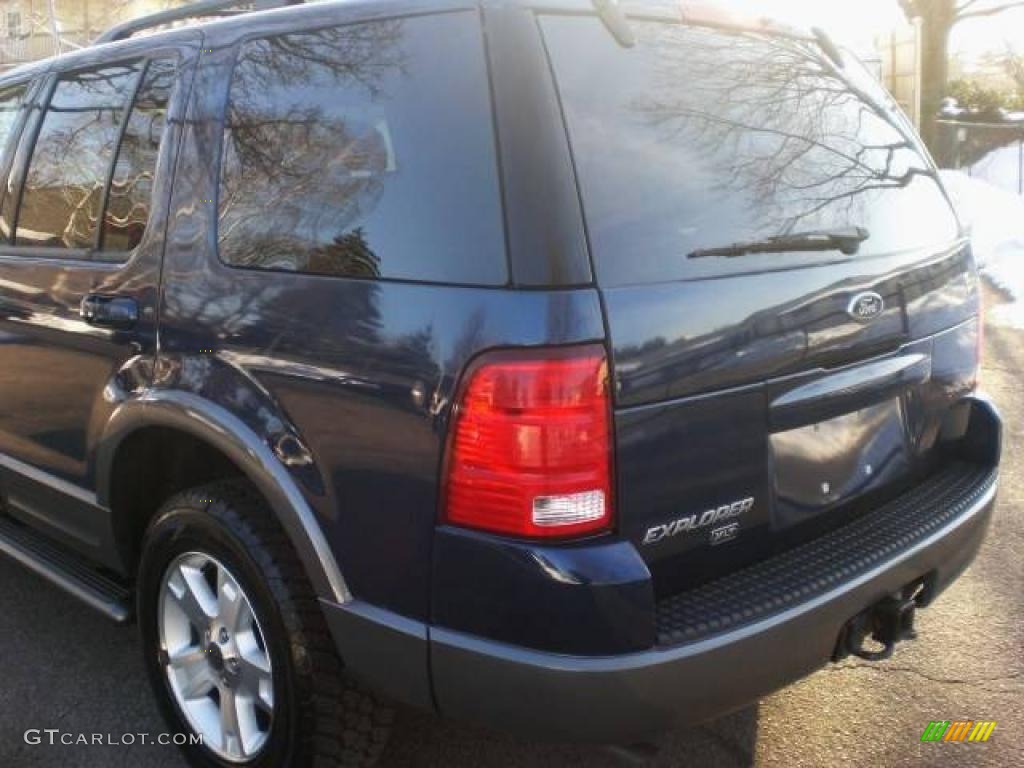 2004 Explorer XLT 4x4 - Dark Blue Pearl Metallic / Graphite photo #48