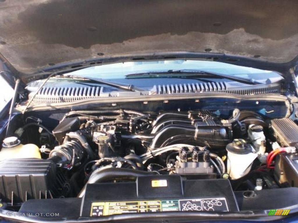 2004 Explorer XLT 4x4 - Dark Blue Pearl Metallic / Graphite photo #58