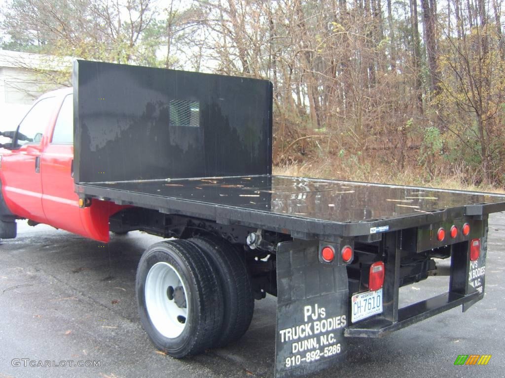 2008 F450 Super Duty XLT Crew Cab 4x4 Chassis - Red Clearcoat / Medium Stone Grey photo #3