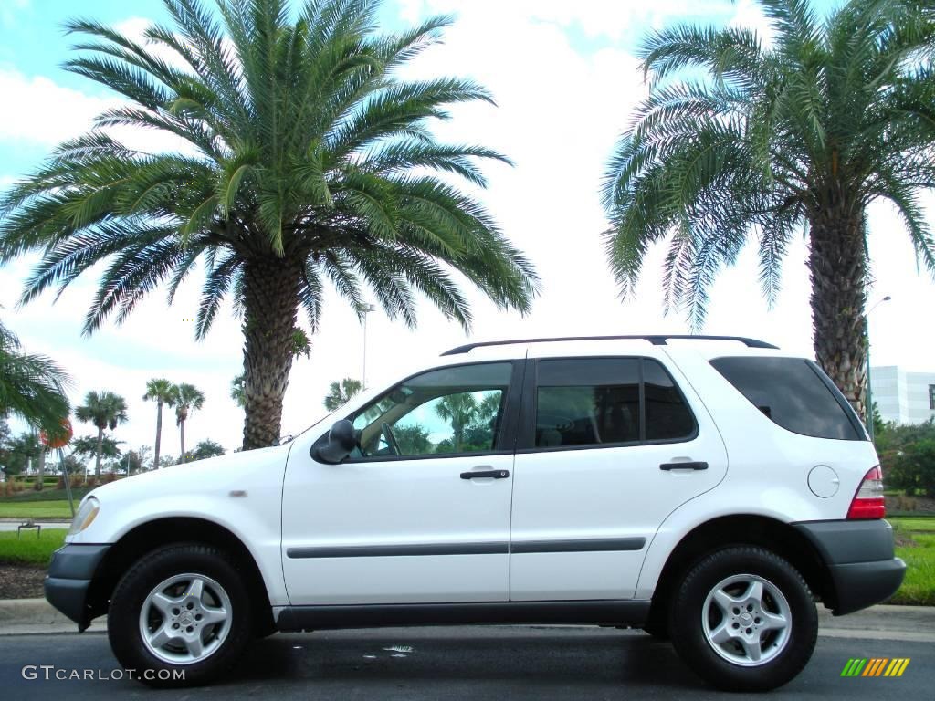 1998 ML 320 4Matic - Polar White / Sand photo #1