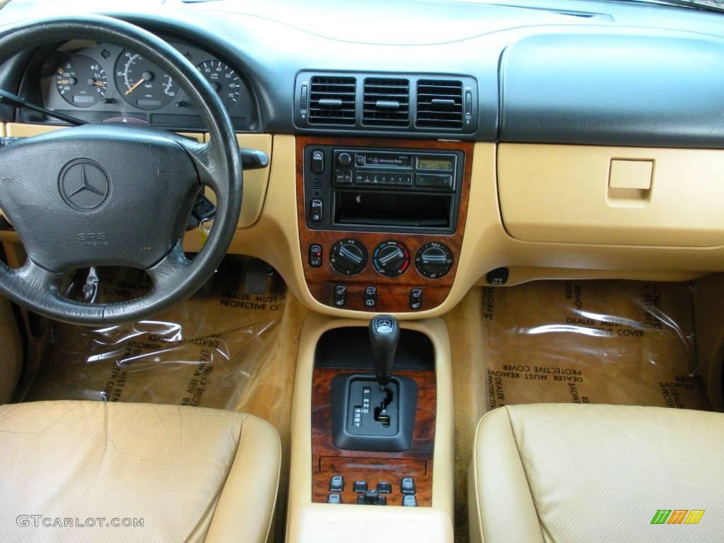 1998 ML 320 4Matic - Polar White / Sand photo #17