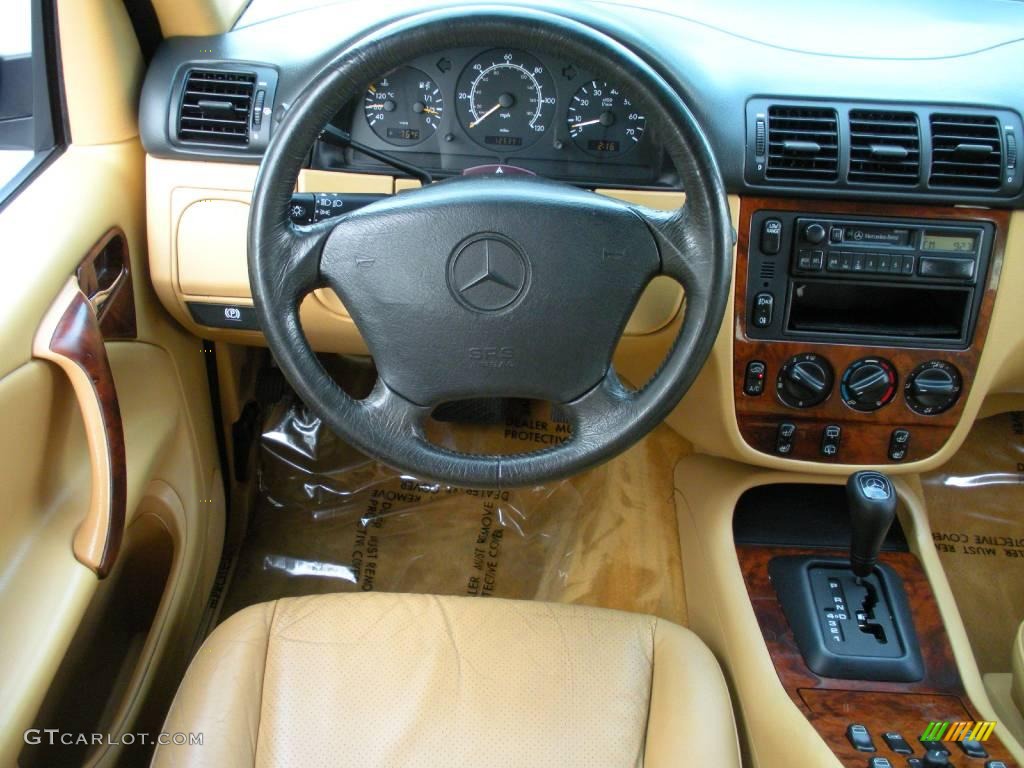 1998 ML 320 4Matic - Polar White / Sand photo #18