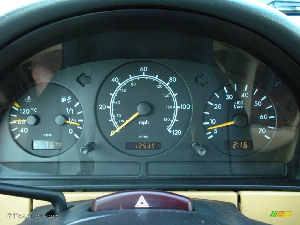 1998 ML 320 4Matic - Polar White / Sand photo #20