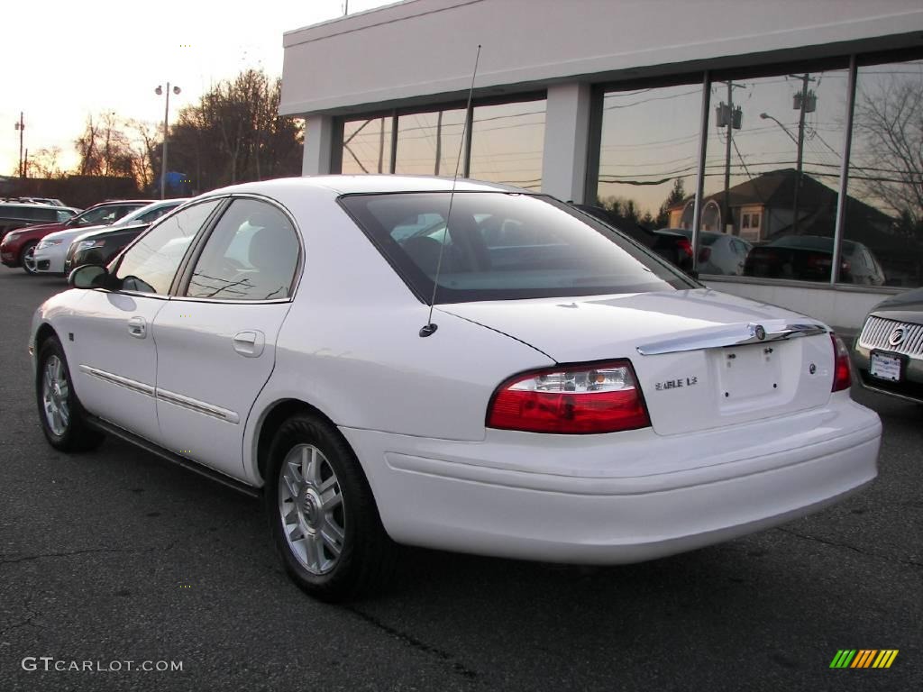 2004 Sable LS Premium Sedan - Vibrant White / Medium Graphite photo #4