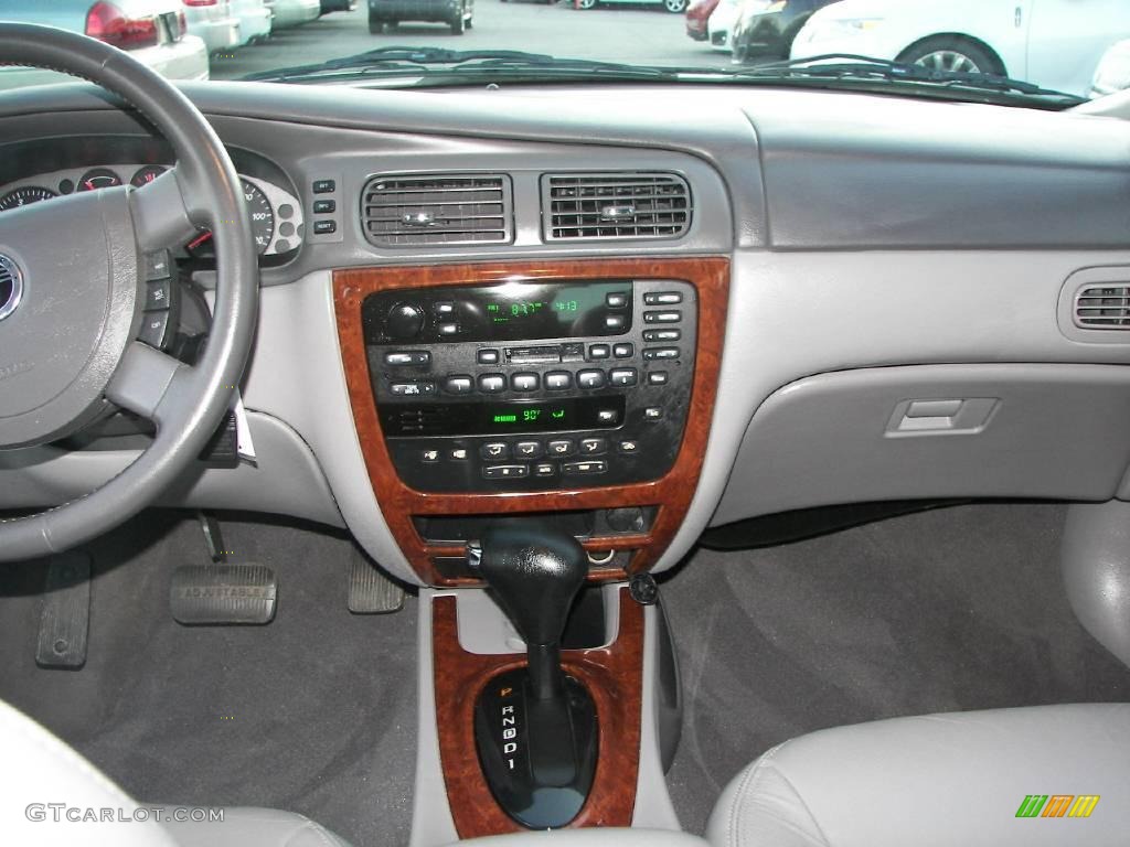 2004 Sable LS Premium Sedan - Vibrant White / Medium Graphite photo #13