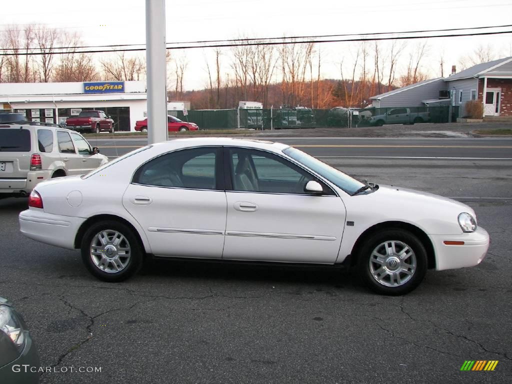 2004 Sable LS Premium Sedan - Vibrant White / Medium Graphite photo #14