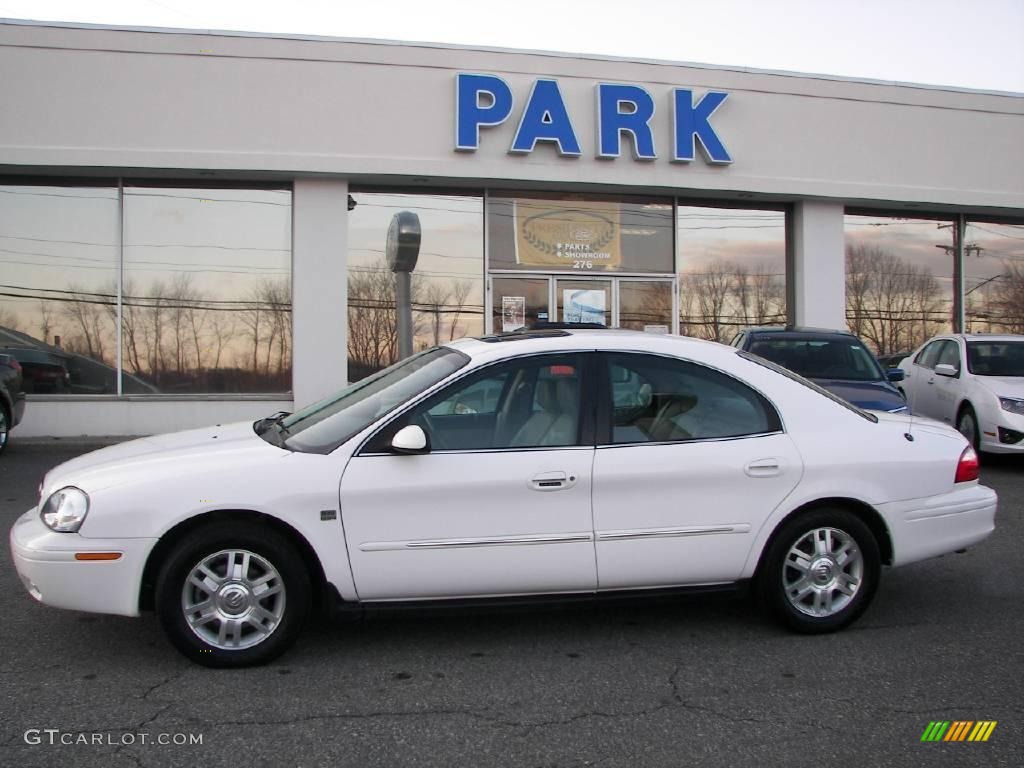 2004 Sable LS Premium Sedan - Vibrant White / Medium Graphite photo #17