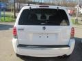 Oxford White - Mariner Luxury 4WD Photo No. 6